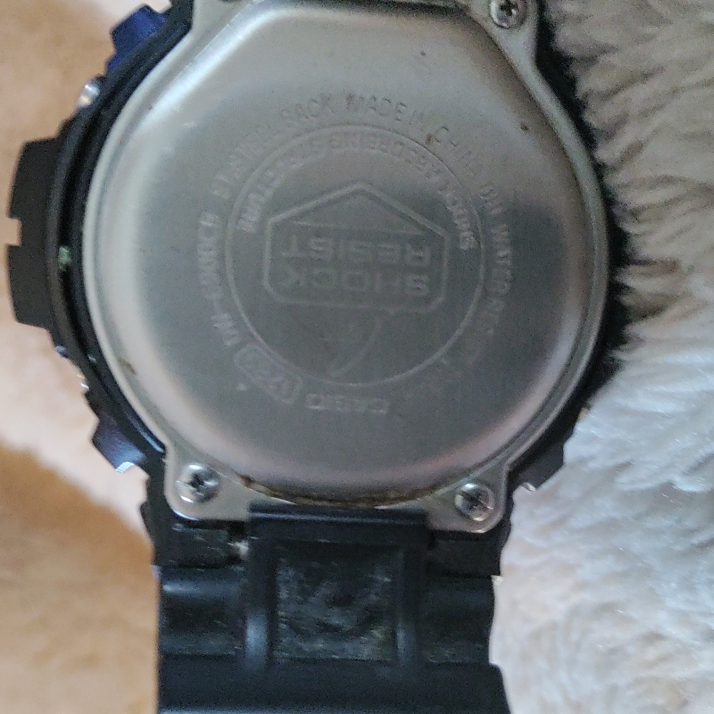 Watch - Picture 3 of 3